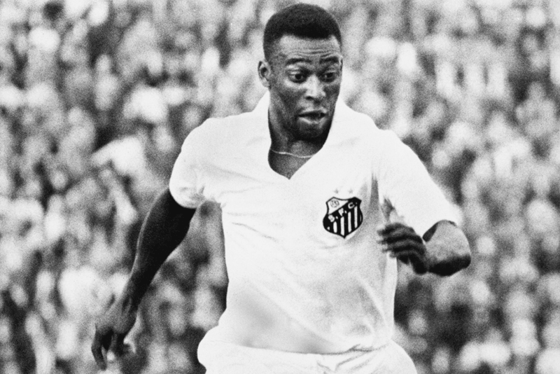Phần lớn sự nghiệp của Pelé gắn liền với CLB Santos, nơi ông biến đội bóng này thành một thế lực toàn cầu.