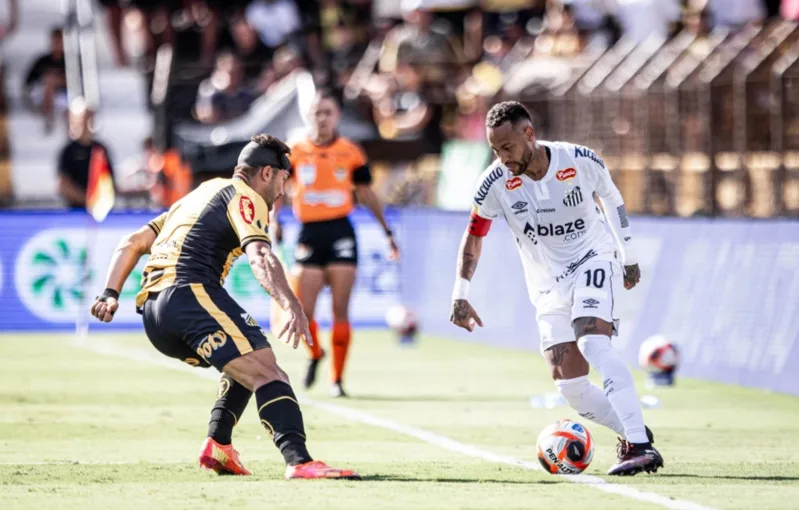 Neymar được xem là một nghệ sĩ sân cỏ đúng nghĩa, mang đến cảm xúc, sự ngẫu hứng và chất samba đặc trưng của bóng đá Brazil.